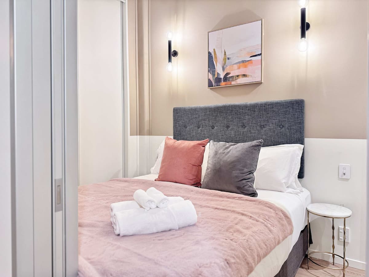 Boutique CBD Luxury 1BR — Guardian Building photo 4