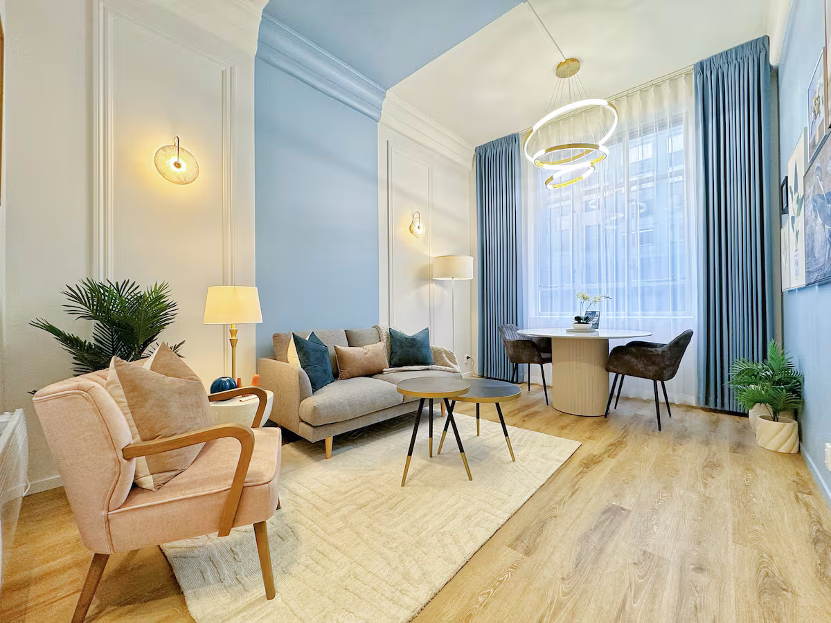 Modern Elegance CBD Luxury 1BR — Guardian Building photo 5