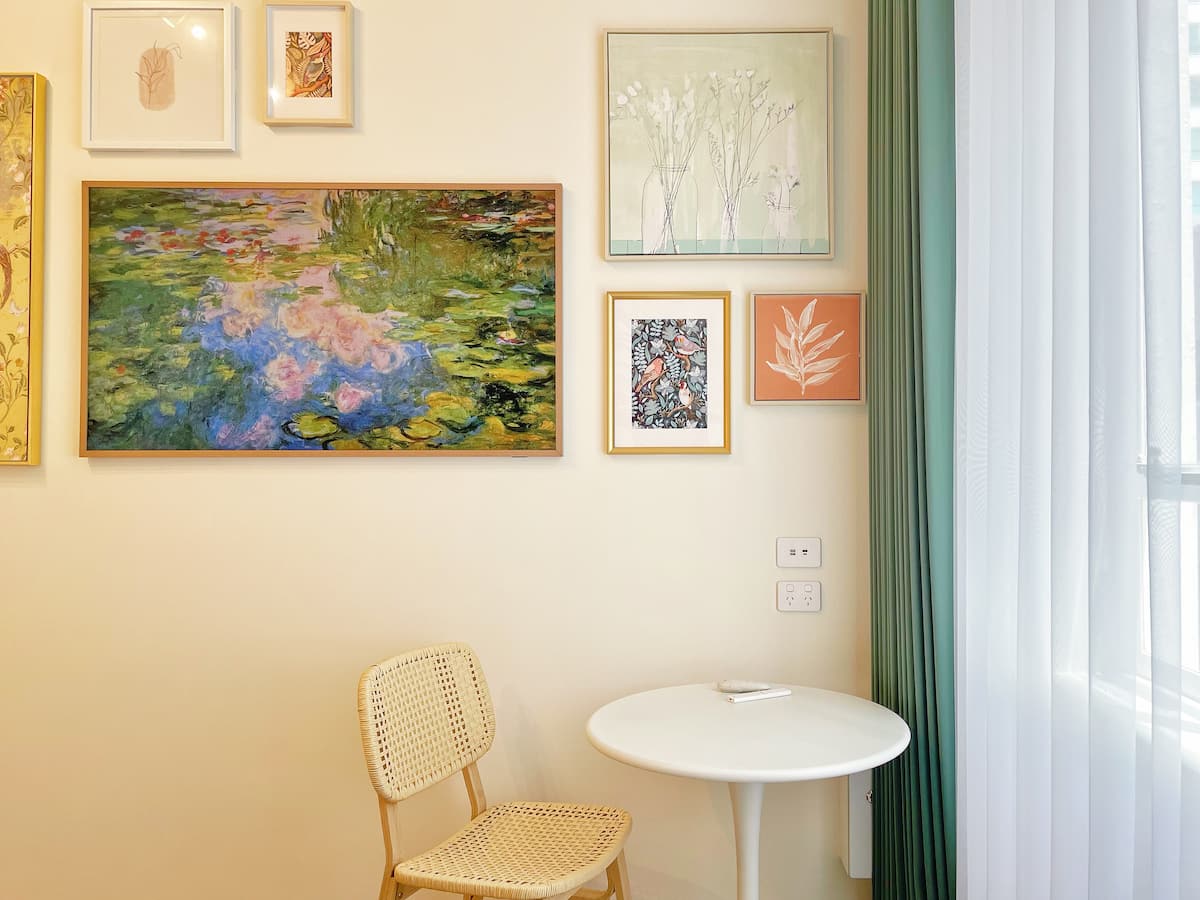 Stylish Urban Retreat Studio — Guardian Building photo 5