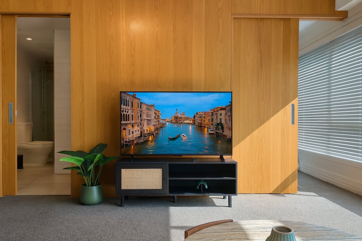 Premium Modern 2BR — Free Parking & Air-Con photo 4