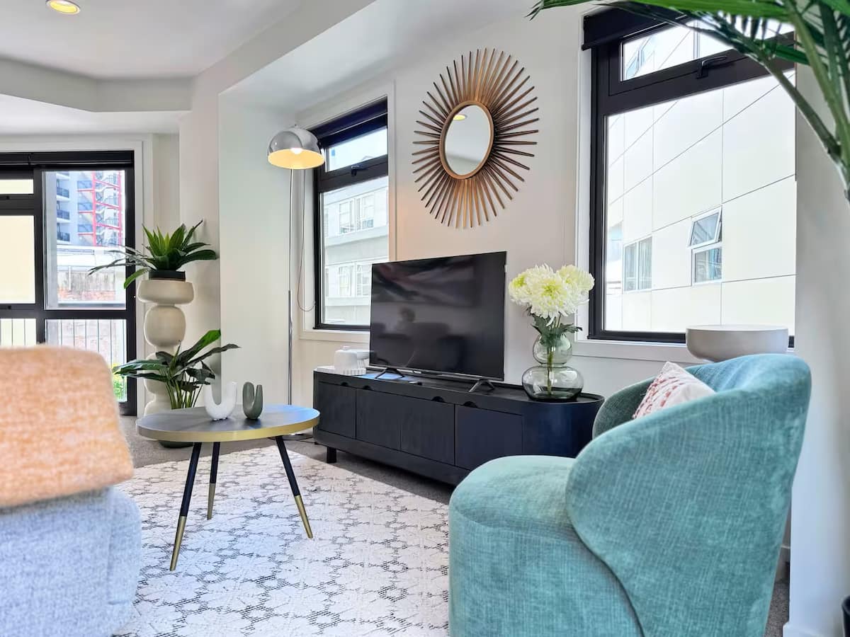 Bright CBD Apartment — Walk to Spark Arena photo 2