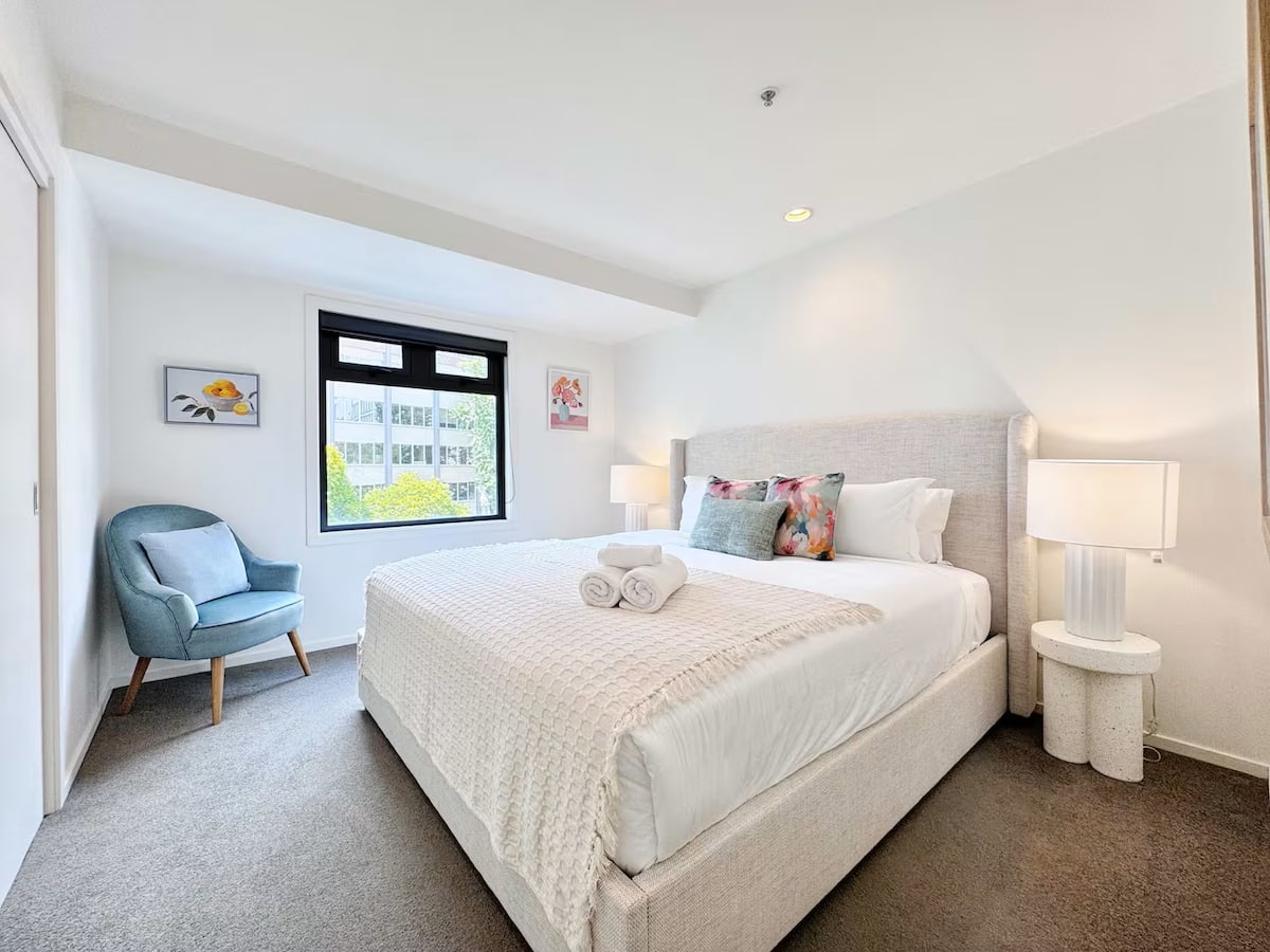 Bright CBD Apartment — Walk to Spark Arena photo 3