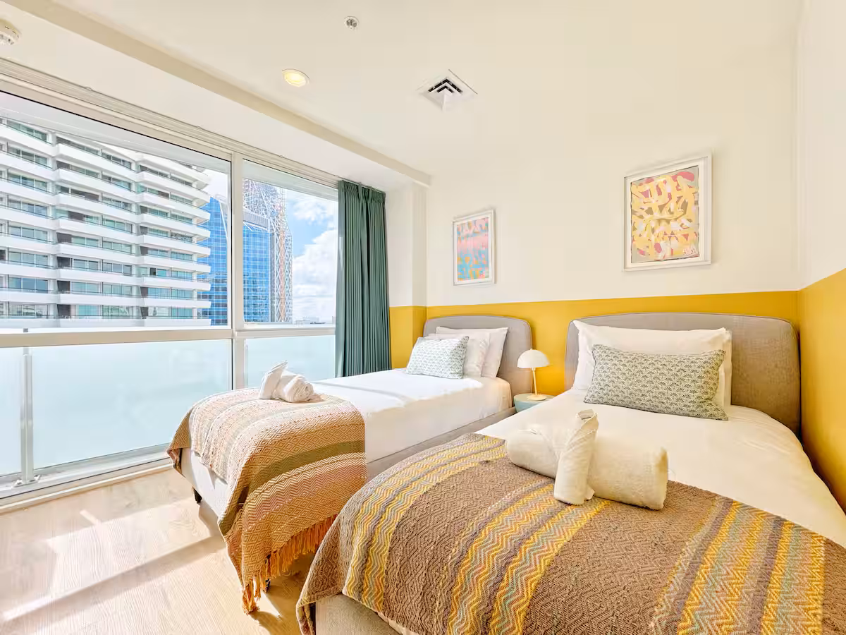 Bright City 2BR with Air-Con — Albert Park & University photo 3