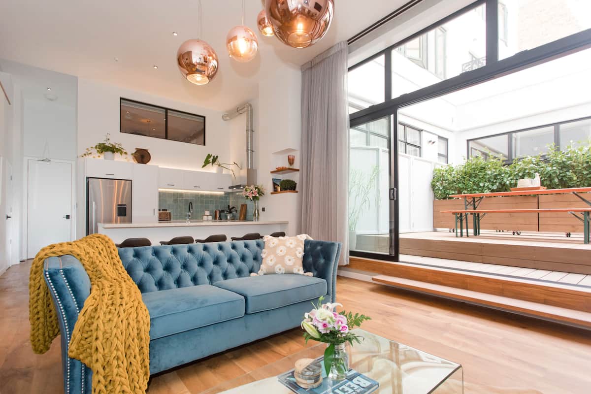 Designer City 4BR Loft with 2 Free Car Parks photo 4