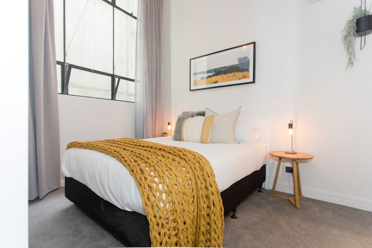 Designer City 4BR Loft with 2 Free Car Parks photo 5