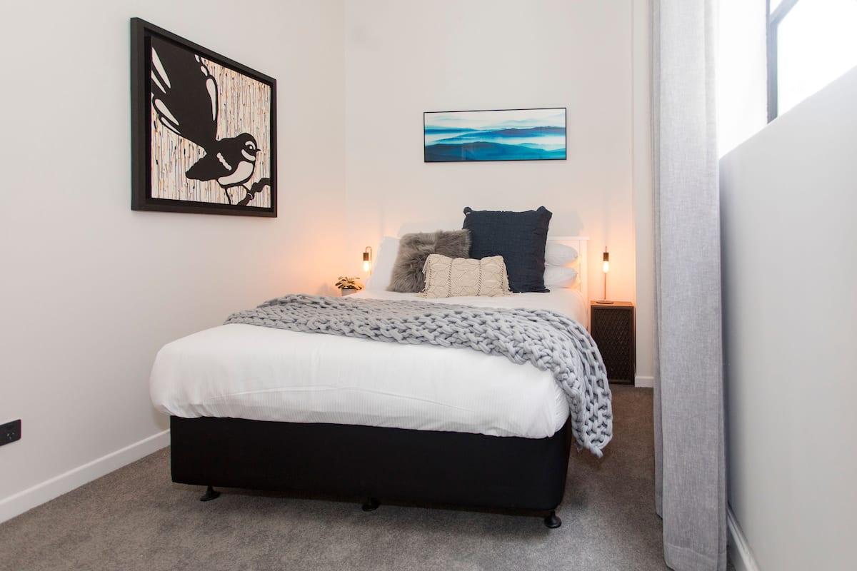 Designer City 4BR Loft with 2 Free Car Parks photo 6